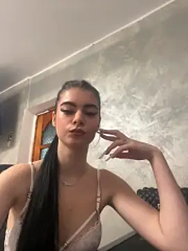 MissHerra2 online show from November 2025 12:30:01 PM