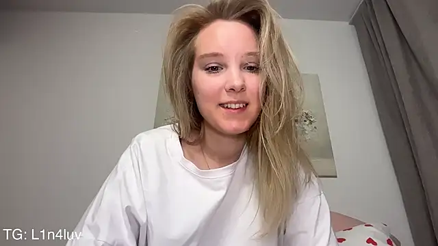 AIicaparkerc online show from March 2026 04:55:01 PM