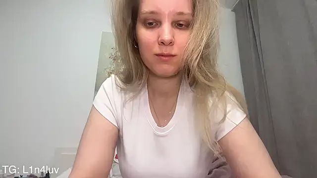 AIicaparkerc online show from April 2026 01:18:02 AM