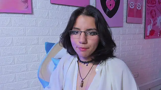 HollyPeach online show from November 2025 07:51:02 AM