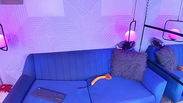 CinnamonHeat online show from October 2025 11:07:01 AM