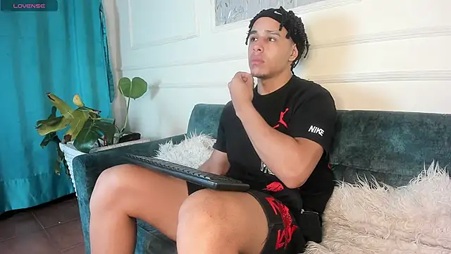 Adrian Volt online show from January 2026 03:10:02 AM