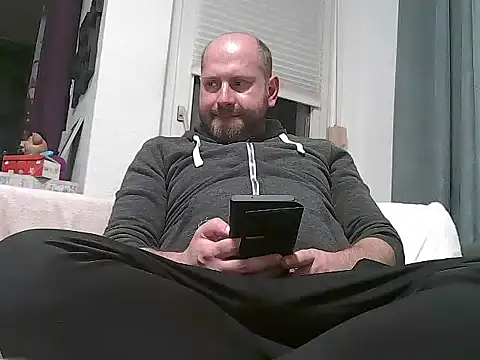 SweetGuyxt1986 online show from October 2025 11:04:02 PM