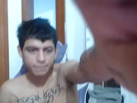 yosep 19CM online show from October 2025 09:04:01 PM