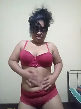 Expose Queen online show from February 2026 05:31:01 PM