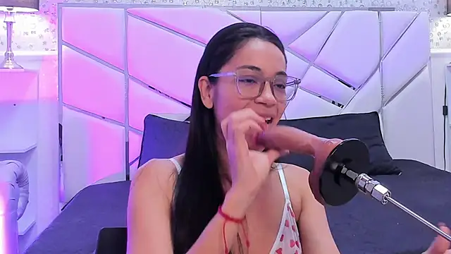 GabbiePrice online show from April 2026 11:44:01 AM