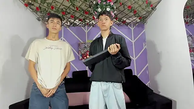 heyy noah11 online show from February 2026 01:32:02 PM