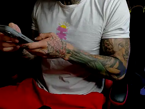 Molotov Explosive online show from February 2026 12:08:01 AM