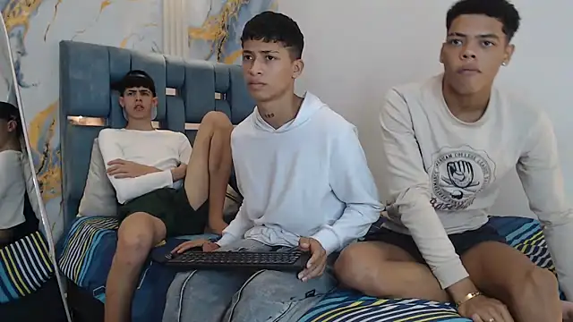 EMPIRE BOYS1 online show from February 2026 07:32:02 PM