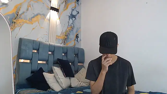 EMPIRE BOYS1 online show from February 2026 07:37:01 PM