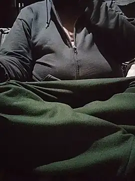 axel-spr online show from November 2025 04:10:02 AM