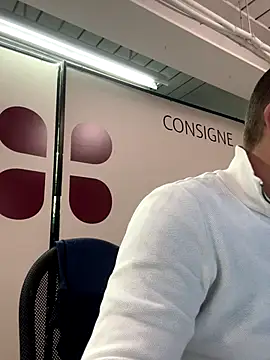 AlexGogo23 online show from October 2025 08:48:01 AM