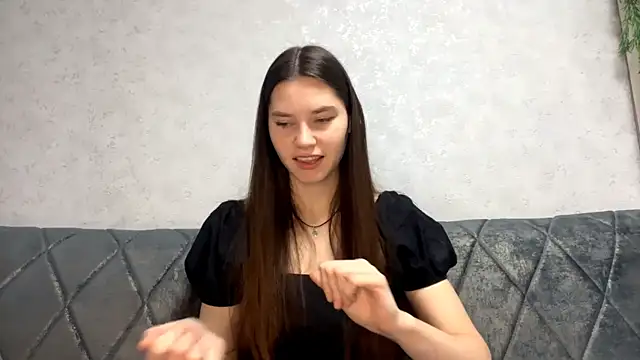 KaseyByczek online show from October 2025 09:10:01 AM