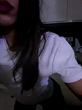 CrissmainH online show from October 2025 01:44:01 PM