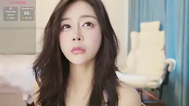 Snapshot of yiyi_3523 chatting on March 2026 01:44:02 AM yiyi 3523 online show from March 2026 01:44:02 AM