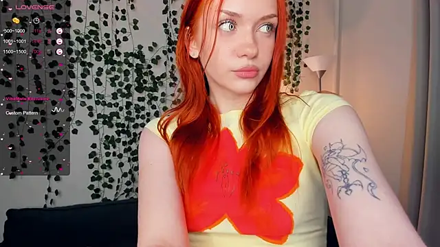 Snapshot of Foxy_blush chatting on October 2025 07:24:02 PM Foxy blush online show from October 2025 07:24:02 PM