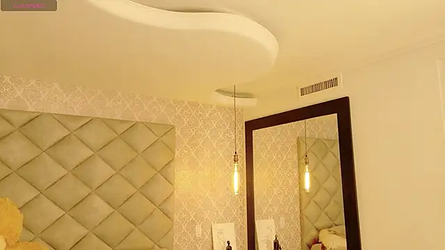 CARO ADAMS1 online show from February 2026 10:32:02 AM