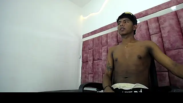 Mick storm online show from April 2026 07:07:02 PM