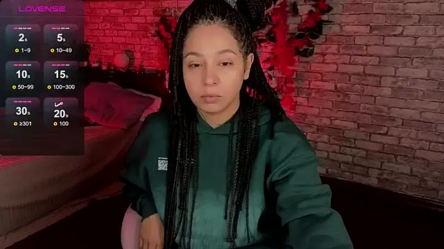 Aisha Goldstein online show from November 2025 06:02:02 AM