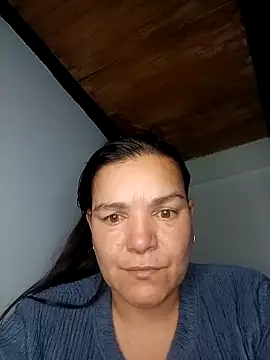Snapshot of MilfBlonde_ chatting on October 2025 11:13:02 AM MilfBlonde online show from October 2025 11:13:02 AM