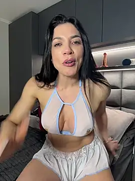 Snapshot of Kattefit chatting on June 2026 05:15:02 PM Kattefit online show from June 2026 05:15:02 PM