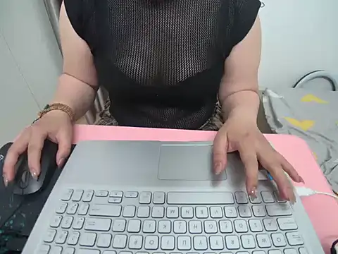 Hanna Mina online show from January 2026 02:12:02 PM