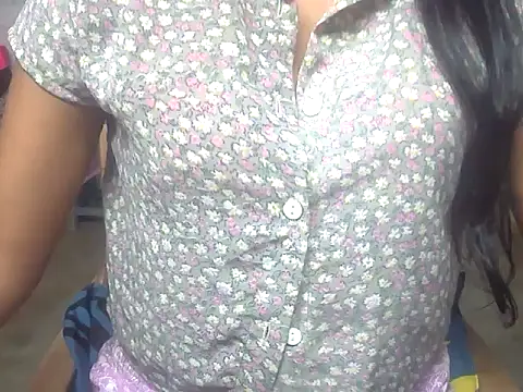 Snapshot of shalu_02 chatting on October 2025 05:52:01 AM shalu 02 online show from October 2025 05:52:01 AM