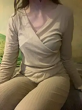 KittieCreme online show from January 2026 01:02:02 PM