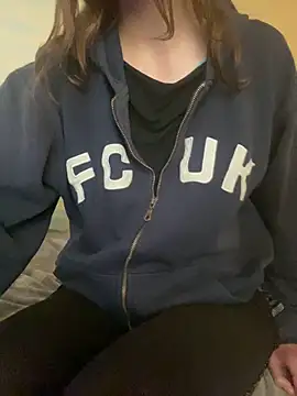 KittieCreme online show from June 2026 11:43:01 AM
