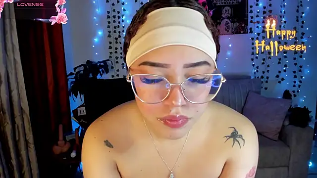 Lizz martins online show from November 2025 01:59:01 AM