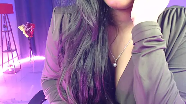 Snapshot of Rashiii_ chatting on February 2026 04:00:01 PM Rashiii online show from February 2026 04:00:01 PM