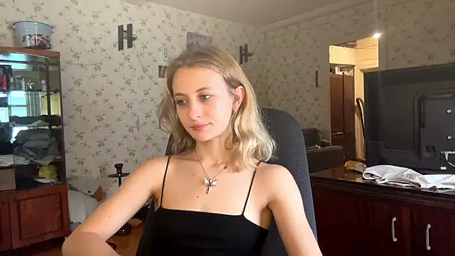 AmeliLia online show from February 2026 01:12:02 PM