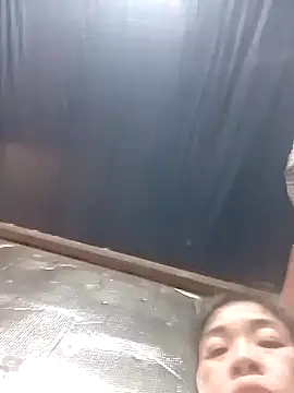 Snapshot of YiyinLy chatting on February 2026 01:20:02 PM YiyinLy online show from February 2026 01:20:02 PM