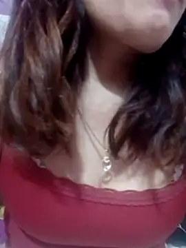 Snapshot of YiyinLy chatting on March 2026 02:36:02 AM YiyinLy online show from March 2026 02:36:02 AM