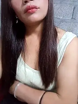 Snapshot of siusiu-00 chatting on June 2026 01:24:02 PM siusiu-00 online show from June 2026 01:24:02 PM