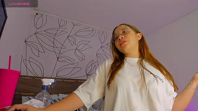 Snapshot of merida_06 chatting on November 2025 07:52:02 PM merida 06 online show from November 2025 07:52:02 PM