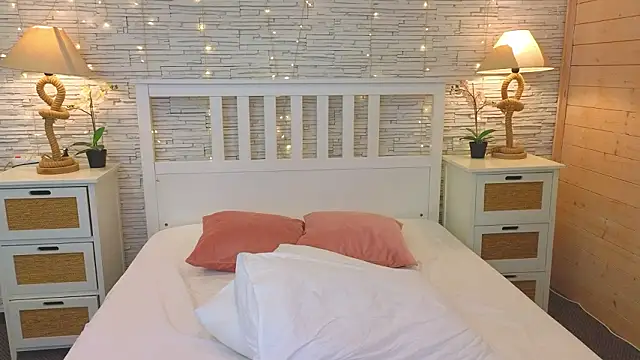 Soft Lilly online show from February 2026 06:17:01 AM