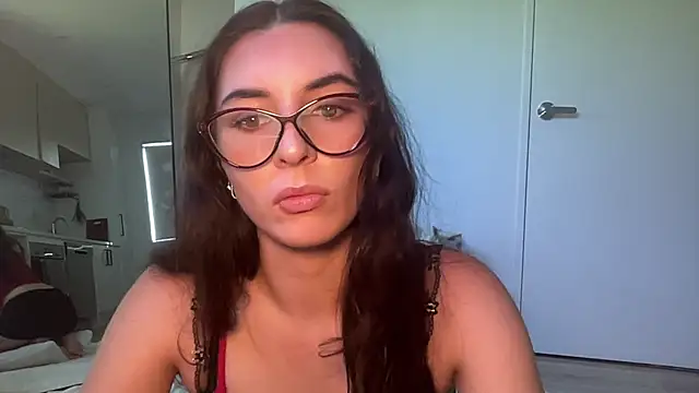 mollyy2006 online show from March 2026 12:03:02 AM