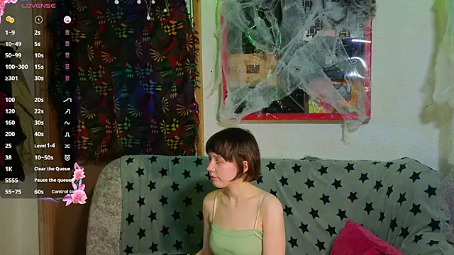 ReincarnatedAngel online show from November 2025 07:36:02 PM