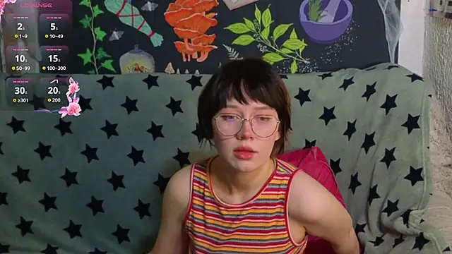 ReincarnatedAngel online show from November 2025 09:32:01 PM