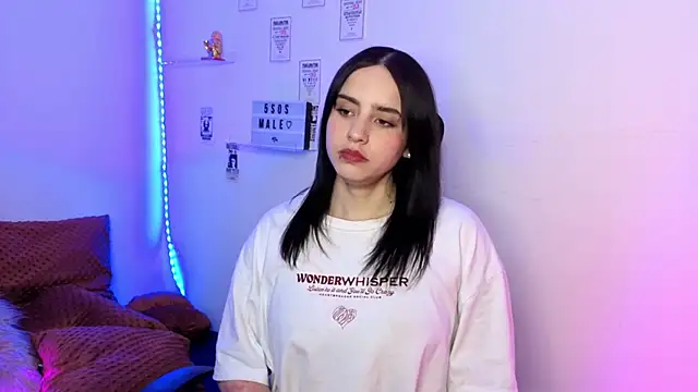 Emily Lindey online show from February 2026 03:43:01 AM