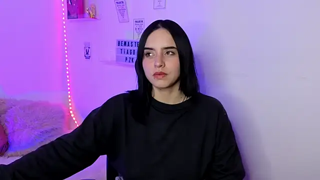 Emily Lindey online show from March 2026 05:03:02 AM