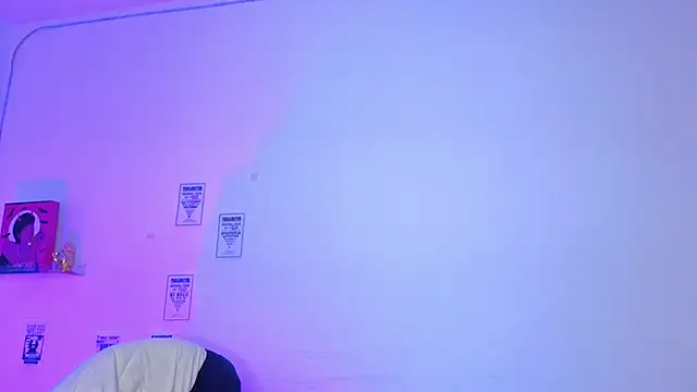 Emily Lindey online show from April 2026 07:45:01 AM