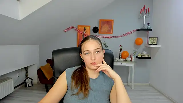 AnneWilsonn online show from October 2025 12:39:02 PM