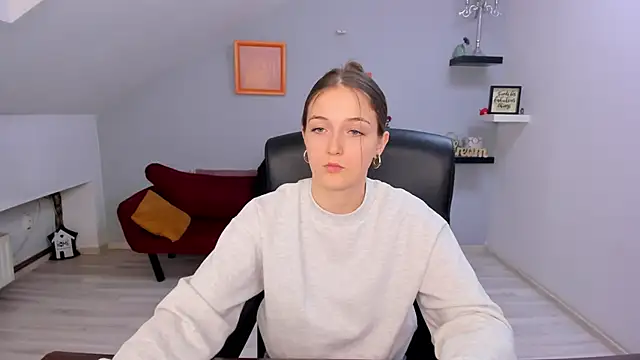 AnneWilsonn online show from April 2026 01:20:02 PM