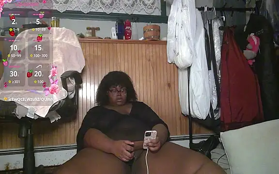 TheChubbySiren online show from November 2025 01:40:01 AM