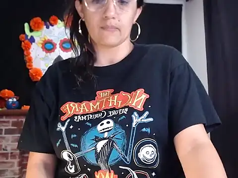 Snapshot of Lucyy_Naugthy chatting on November 2025 01:17:02 PM Lucyy Naugthy online show from November 2025 01:17:02 PM