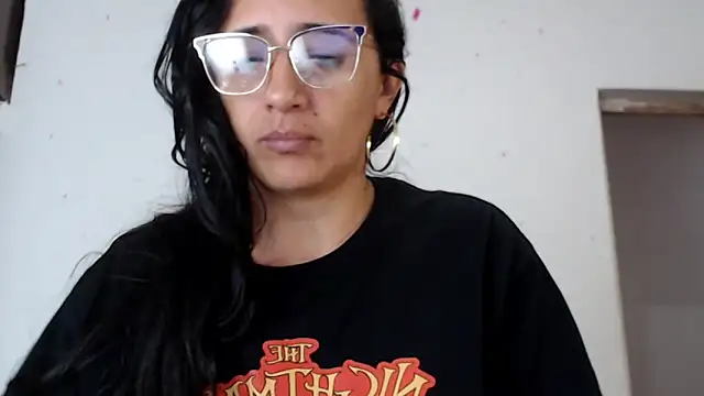 Snapshot of Lucyy_Naugthy chatting on December 2025 01:06:01 PM Lucyy Naugthy online show from December 2025 01:06:01 PM