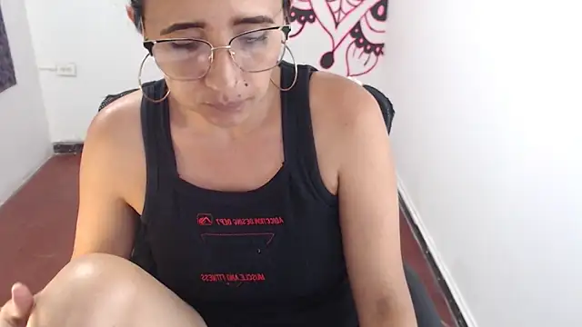 Lucyy Naugthy online show from March 2026 07:58:02 PM