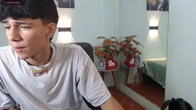 Snapshot of AmethystShadow17 chatting on November 2025 05:12:01 PM AmethystShadow17 online show from November 2025 05:12:01 PM